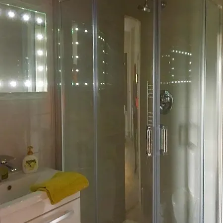 Hazelbrook Guest house 3*