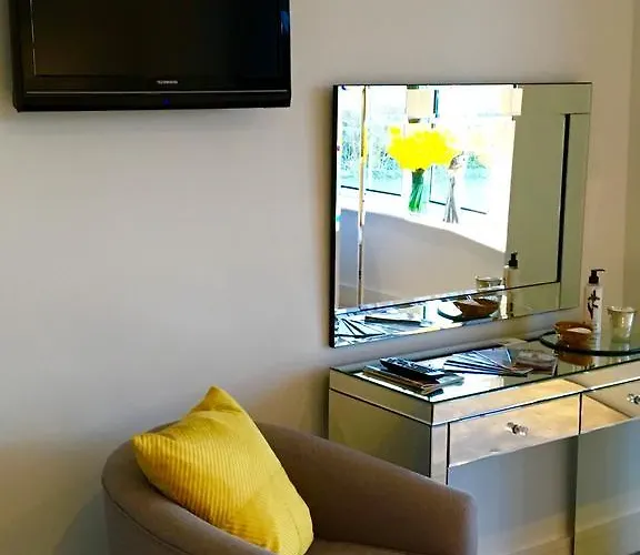 בית הארחה Hazelbrook 3*