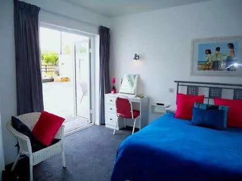 Hazelbrook Guest house 3*